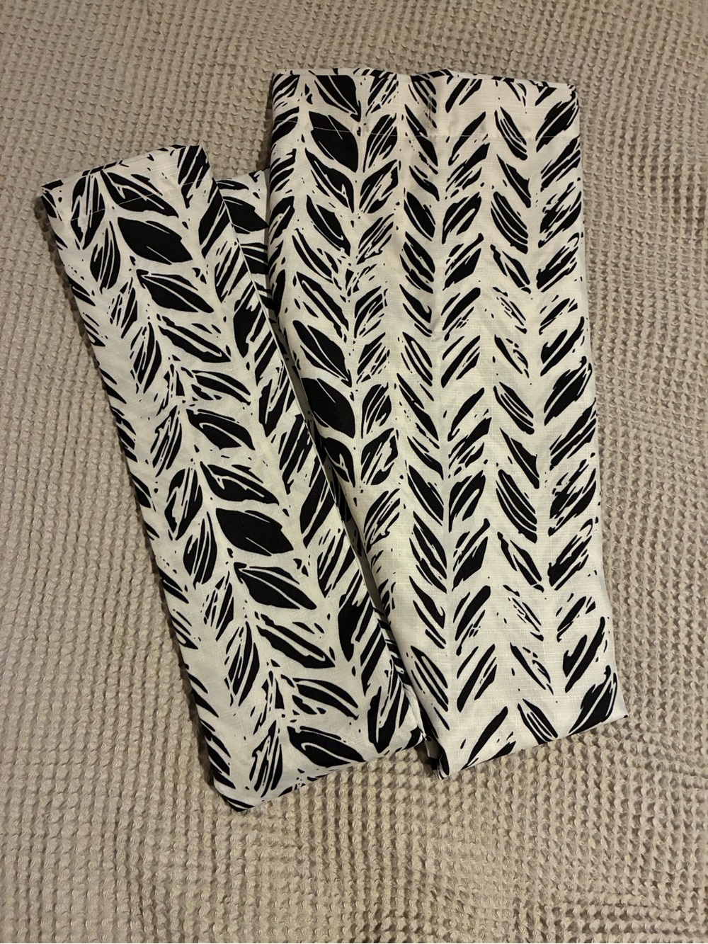 NWOT Black & White Patterned Shower Curtain, Mainstays